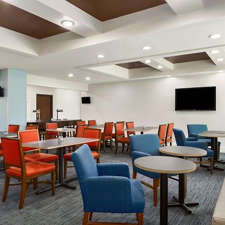 Holiday Inn Express & Suites Florence By Ihg Exterior photo