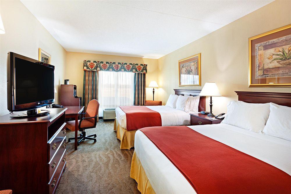 Holiday Inn Express & Suites Florence By Ihg Exterior photo