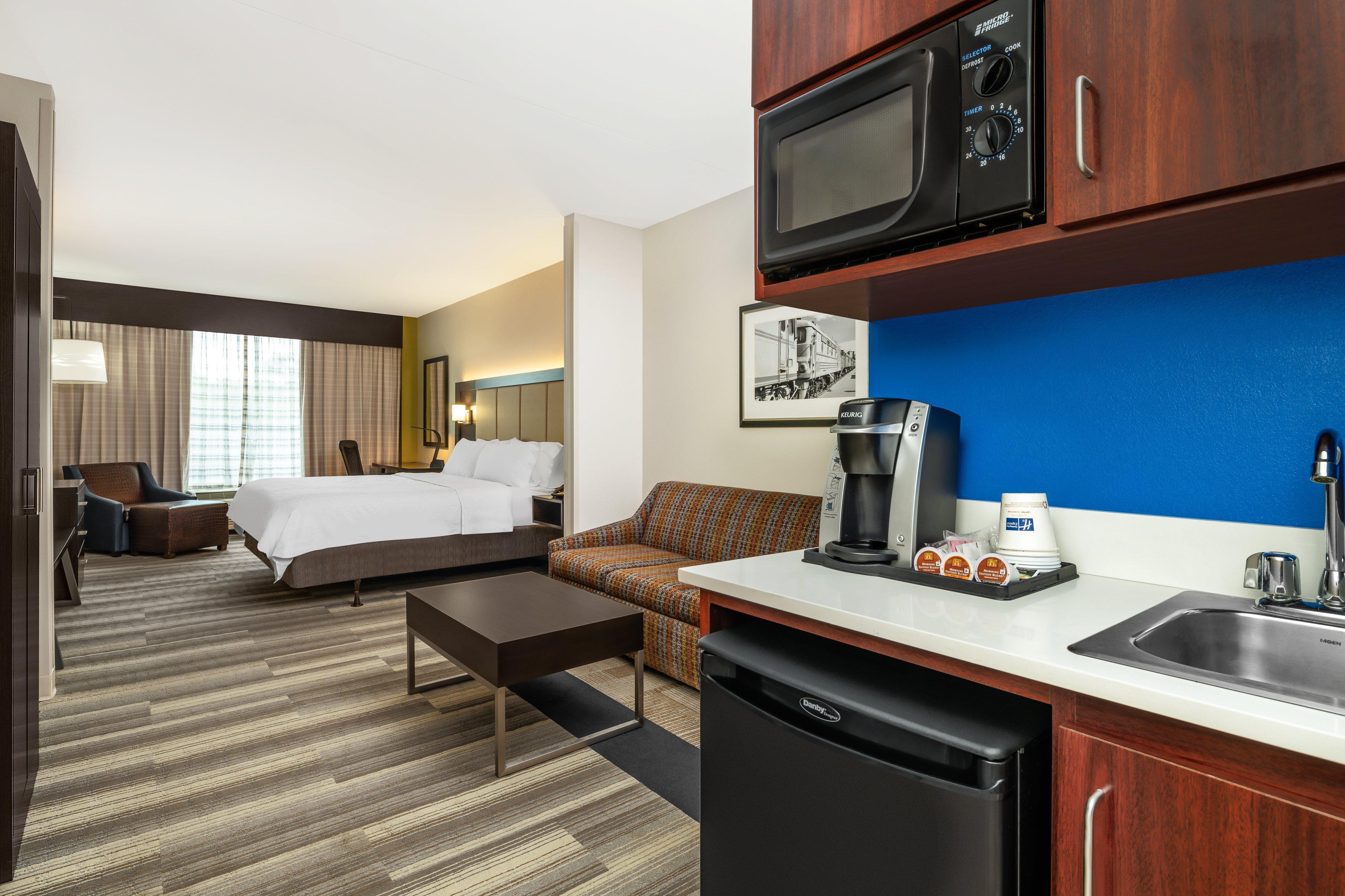 Holiday Inn Express & Suites Florence By Ihg Exterior photo
