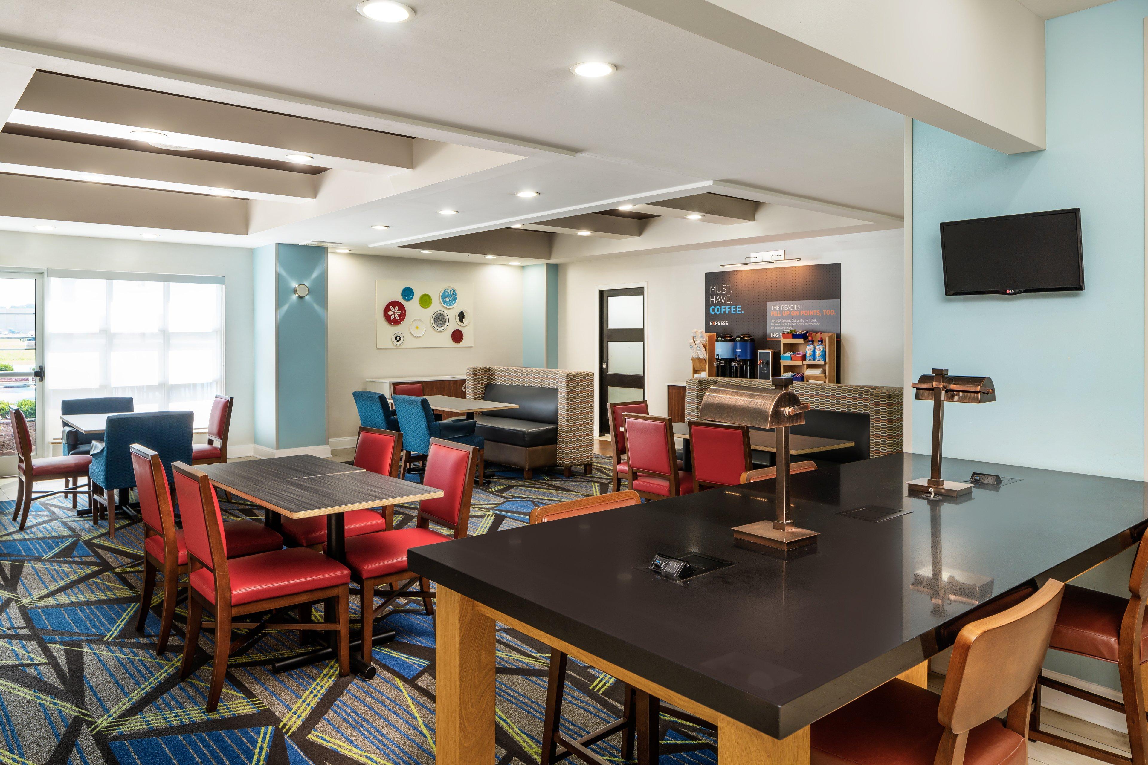 Holiday Inn Express & Suites Florence By Ihg Exterior photo