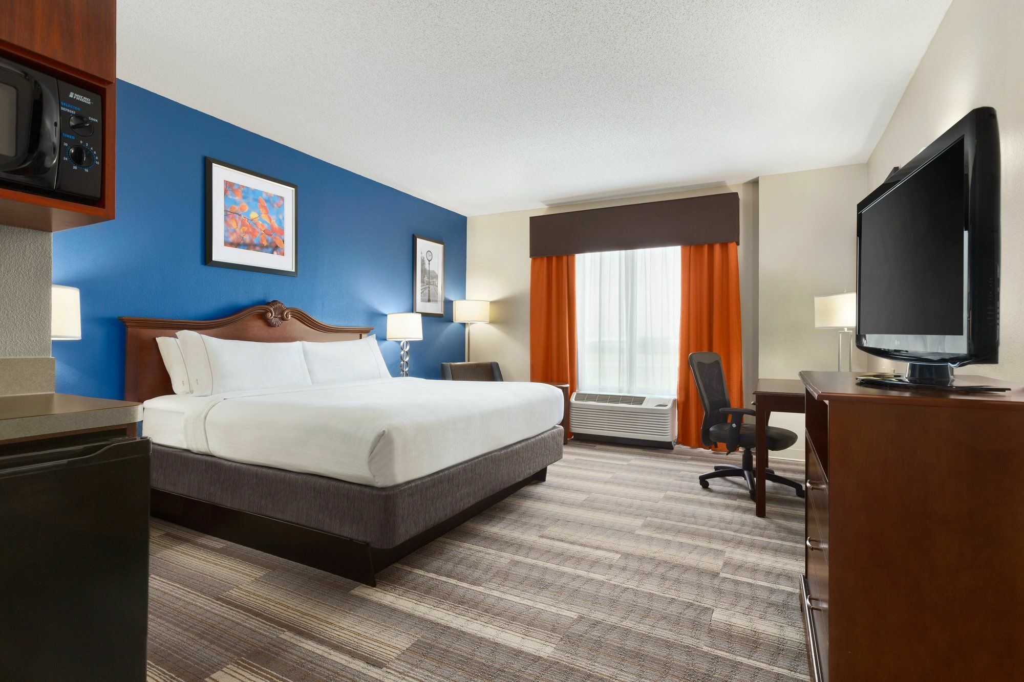 Holiday Inn Express & Suites Florence By Ihg Exterior photo