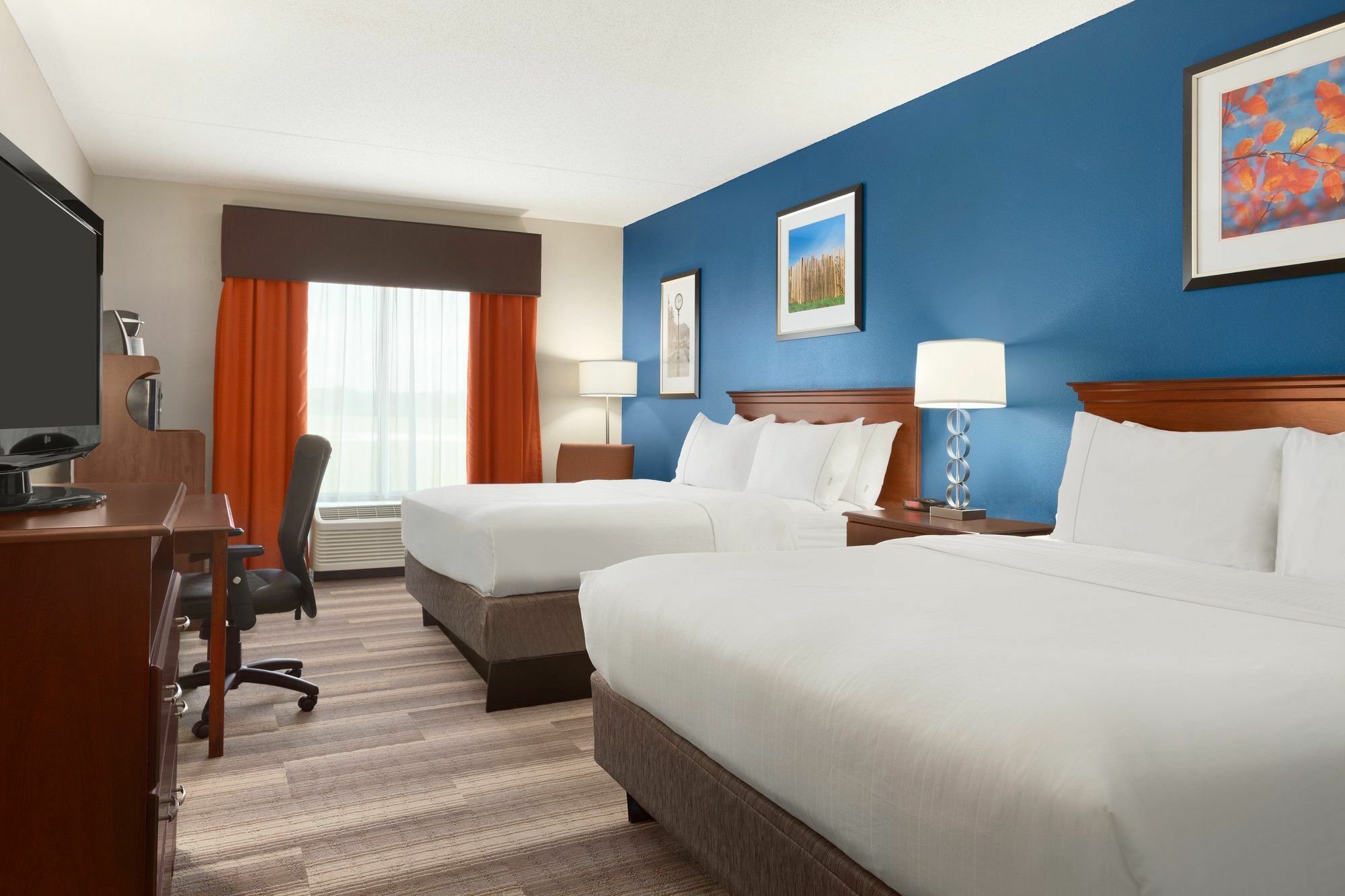 Holiday Inn Express & Suites Florence By Ihg Exterior photo
